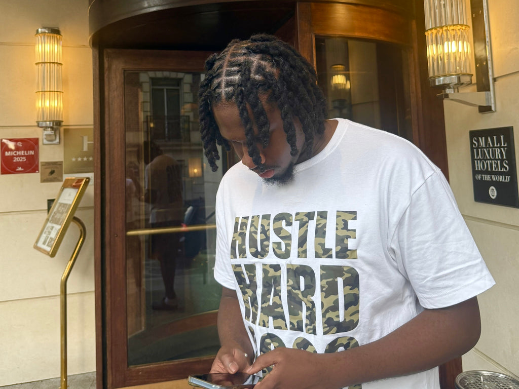 T-Shirt Hustle Hard 26’