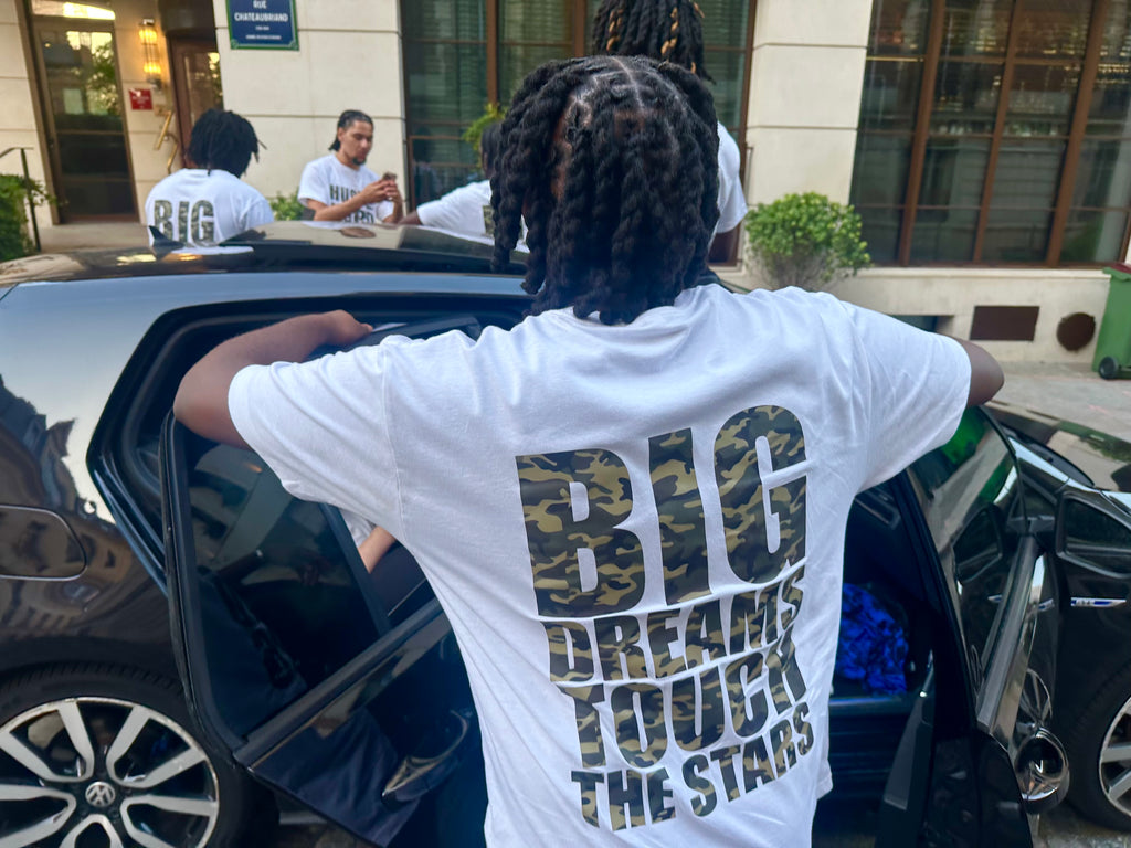 T-Shirt Hustle Hard 26’