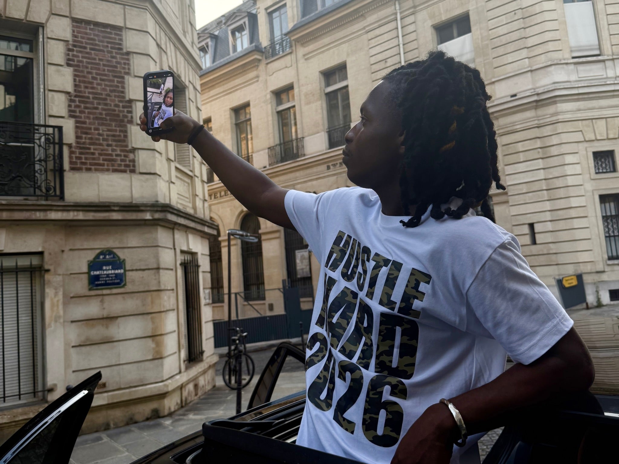 T-Shirt Hustle Hard 26’